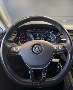 Zunanja slika - VW Touran - PANORAMA-NAVIGACIJA-ALCANTARA-GRETJE-DSG-ALU-LED - 15 - Predogledna slika