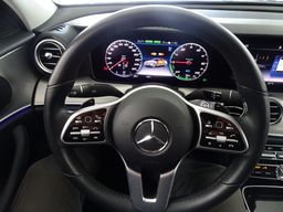 Zunanja slika - Mercedes-Benz E-Razred - E 300 2.0 143kW 9G.NEMŠKI.KAMERA.ACC.USNJE - 6 - Predogledna slika
