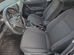 Notranja slika - VW Polo - 1,0 TSI Highline - 8 - Predogledna slika