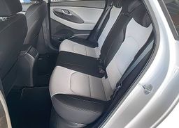 Zunanja slika - Hyundai i30 Wagon - 1.6 CRDI 110 PREMIUM SLOVENSKO POREKLO - 3 - Predogledna slika