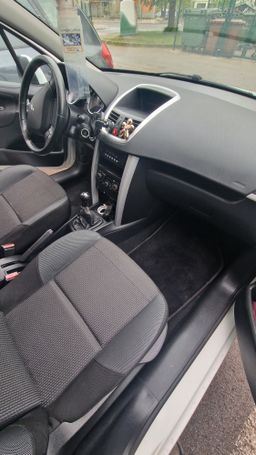 Notranja slika - Peugeot - 207 Active 1,4 - 5 - Predogledna slika