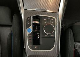 Zunanja slika - BMW i4 - eDrive40 - 13 - Predogledna slika