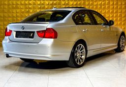 Zunanja slika - BMW Serija 3 - : 318d LCI-STREŠNO OKNO-GRETJE-NAVI-PDC... - 10 - Predogledna slika