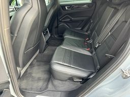 Notranja slika - Porsche Cayenne - Porsche - 7 - Predogledna slika