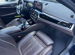 Zunanja slika - BMW Serija 5 - : M550i xDrive  AT -KAM360-BOWERS-20COL-ADAPTIVE.... - 10 - Predogledna slika