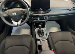 Zunanja slika - Hyundai i30 Wagon - 1.5 T-GDI FL II 140 MHEV PREMIUM SMART WINTER ECM - 5 - Predogledna slika