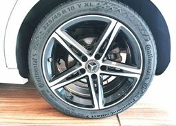 Zunanja slika - Mercedes-Benz A-Razred - 200 URBAN-VLEČNA K.-AMBIENT-360 KAM-MRTVI K.-VIDEO - 6 - Predogledna slika