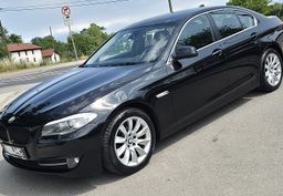 Zunanja slika - BMW Serija 5 - : 530i AUT. SPORT 272ks °HUD °USNJE °ALU 18 - 1 - Predogledna slika