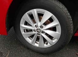 Zunanja slika - Škoda Kamiq - 1.0 TSI 81kW DSG.NAVI.AVTOMATIK.2023.SAMO 98.000KM - 10 - Predogledna slika