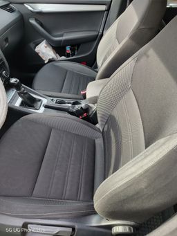 Notranja slika - Škoda Octavia - Combi 1,6 TDI Style - 6 - Predogledna slika