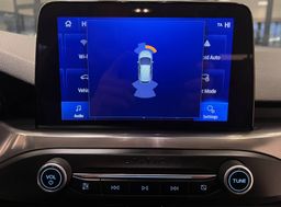 Zunanja slika - Ford Focus - 1.5-TITANIUM-LED-NAVI-2X-PDC-LINE-ASS-TEMP-ODLIČ.. - 15 - Predogledna slika