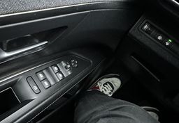 Zunanja slika - Peugeot 3008 - 1.5 BlueHDi 130 EAT8 Allure Pack.KAMERA.LED.NAVI - 16 - Predogledna slika