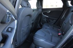 Zunanja slika - Volvo V40 - D2 Momentum PANO KAMERA NAVI PDC AVTO.KLIMA... - 7 - Predogledna slika