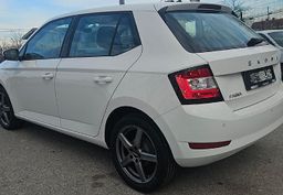 Zunanja slika - Škoda Fabia - 1.0 60ks °1.LASTNIK° °16-COL° °NAVIGACIJA °LED° - 6 - Predogledna slika