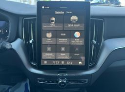 Zunanja slika - Volvo XC60 - B5P Core AT AWD 3 leta garancije + 3 servisi - 14 - Predogledna slika