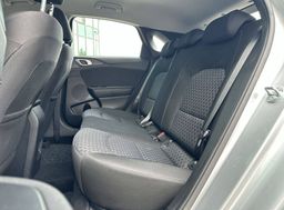 Zunanja slika - KIA Ceed - 1.0 T-GDI LX Champion+ ISG - 11 - Predogledna slika