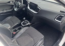 Zunanja slika - KIA XCeed - 1.5 T-GDi EX Way ISG. M T 118 kW - 11 - Predogledna slika