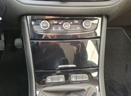 Zunanja slika - Opel Grandland - 1.2 TURBO 96KW - LEPO OHRANJEN - POTRJENA SERVISNA - 17 - Predogledna slika