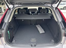 Zunanja slika - Volvo XC60 - B5P  Core AT AWD 3 leta garancije + 3 servisi - 6 - Predogledna slika