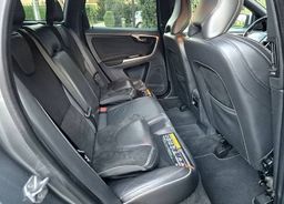 Zunanja slika - Volvo XC60 - D4 R-Design NAVI F1 VL. KLJUKA 1.LETNO JAMSTVO - 11 - Predogledna slika