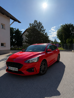 Zunanja slika - Ford Focus - Ford  Karavan 1.5 EcoBlue ST-Line Avt. - 1 - Predogledna slika