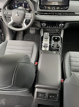 Zunanja slika - Mitsubishi Outlander - PHEV 4WD 2.4 Intense Avt. AKCIJA - 10 - Predogledna slika