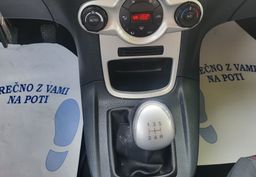 Zunanja slika - Ford Fiesta - 1.4 16V slo-1last-acc-tempomat-el.paket-servisiran - 13 - Predogledna slika