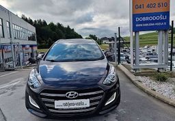 Zunanja slika - Hyundai i30 Wagon - 1.6 CRDI 81KW COMFORT LEPO OHRANJEN - 2 - Predogledna slika