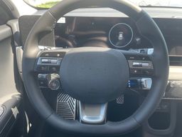 Notranja slika - Hyundai Ioniq 5 - (84 kWh) PREMIUM / topl. črpalka, el. kljuke - 4 - Predogledna slika