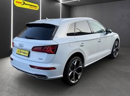 Zunanja slika - Audi Q5 - 40 TDI QUATTRO S-LINE FUL LED NAVI ACC LINE ASSI.. - 7 - Predogledna slika
