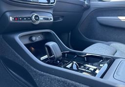 Zunanja slika - Volvo XC40 - B3P Plus Dark Avt - 21 - Predogledna slika
