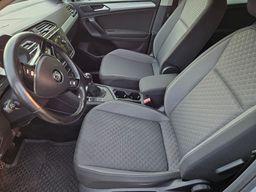 Notranja slika - VW Tiguan - 2,0 TDI BMT Highline - 8 - Predogledna slika