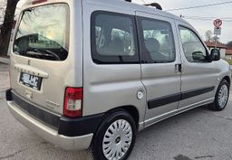 Zunanja slika - Peugeot Partner - Kombi STYLE 1.6 HDi 90 LEPO OHRANJEN - 6 - Predogledna slika