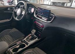 Zunanja slika - KIA Ceed - 1.5 T-GDi GT-Line+ ISG. 7 DCT 103 kW+ZIMSKE GUME - 9 - Predogledna slika