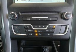 Zunanja slika - Ford Mondeo - 2.0 TDCi-ST LINE-119.000KM-1 LASTNIK-ODLIČEN... - 17 - Predogledna slika