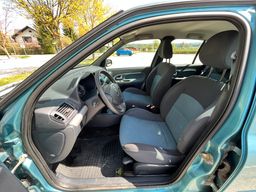 Notranja slika - Renault Clio - 1,2 16V Extreme - 11 - Predogledna slika