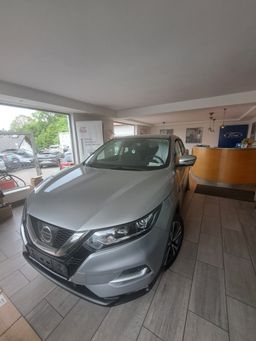 Zunanja slika - Nissan Qashqai - 4WD 1,6 dCi Tekna - 2 - Predogledna slika