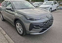 Zunanja slika - VW T-Roc - 1.5 eTSI Style DSG 110  150 - 6 - Predogledna slika