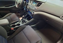Zunanja slika - Hyundai Tucson - 4WD 2.0 CRDi Style-SLO-ODLIČEN- - 9 - Predogledna slika