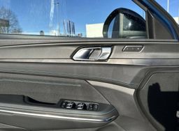 Zunanja slika - Lynk & Co 01 - More Priključni hibrid - 13 - Predogledna slika