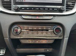 Zunanja slika - KIA XCeed - 1.5 T-GDi GT-Line ISG. 7DCT - 19 - Predogledna slika