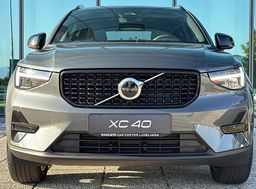 Zunanja slika - Volvo XC40 - B3 P Plus Dark AT DCT 3 leta garancije + 3 servisi - 2 - Predogledna slika