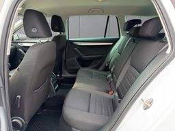 Zunanja slika - Škoda Octavia - Combi 2,0 TDI Style - 7 - Predogledna slika