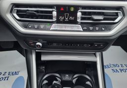 Zunanja slika - BMW Serija 3 - Touring: 320d  AT8 1last-navi-led-alu-acc-virtual-pdc-se - 12 - Predogledna slika