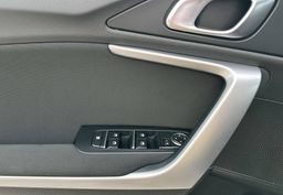 Zunanja slika - KIA XCeed - 1.0 T-GDi EX Way ISG. MT - 13 - Predogledna slika