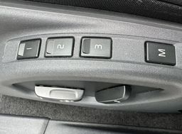 Zunanja slika - Volvo XC60 - D4 A AWD  Momentum-PANORAMA+GRET.SEDEŽEV-BIXENON - 11 - Predogledna slika