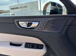 Zunanja slika - Volvo XC60 - B5 P AWD Plus Dark Avt. - 12 - Predogledna slika