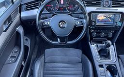 Zunanja slika - VW Passat - Variant 2.0TDI R line BT Navi Kljuka LED Alu Gretjesed x4 - 8 - Predogledna slika