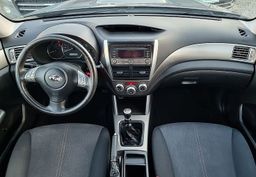 Zunanja slika - Subaru Forester - 2.0D 4X4 - HITRI KREDIT BREZ POLOGA - 8 - Predogledna slika