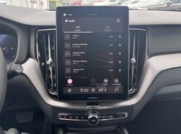 Zunanja slika - Volvo XC60 - B5P  Core AT AWD 3 leta garancije + 3 servisi - 17 - Predogledna slika